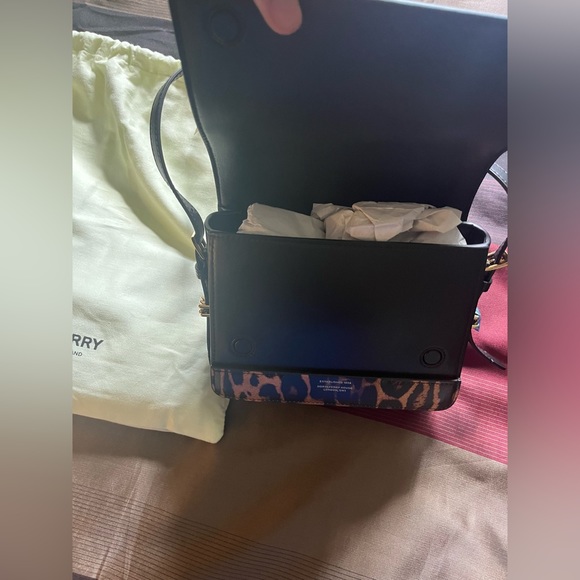 Brand new Burberry Cheetah Print Grace bag - Picture 4 of 5